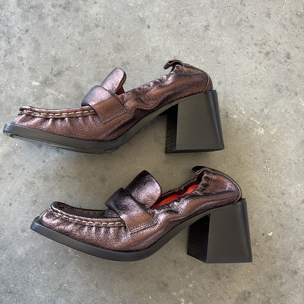 Lemare high heel loafers. New w/o box